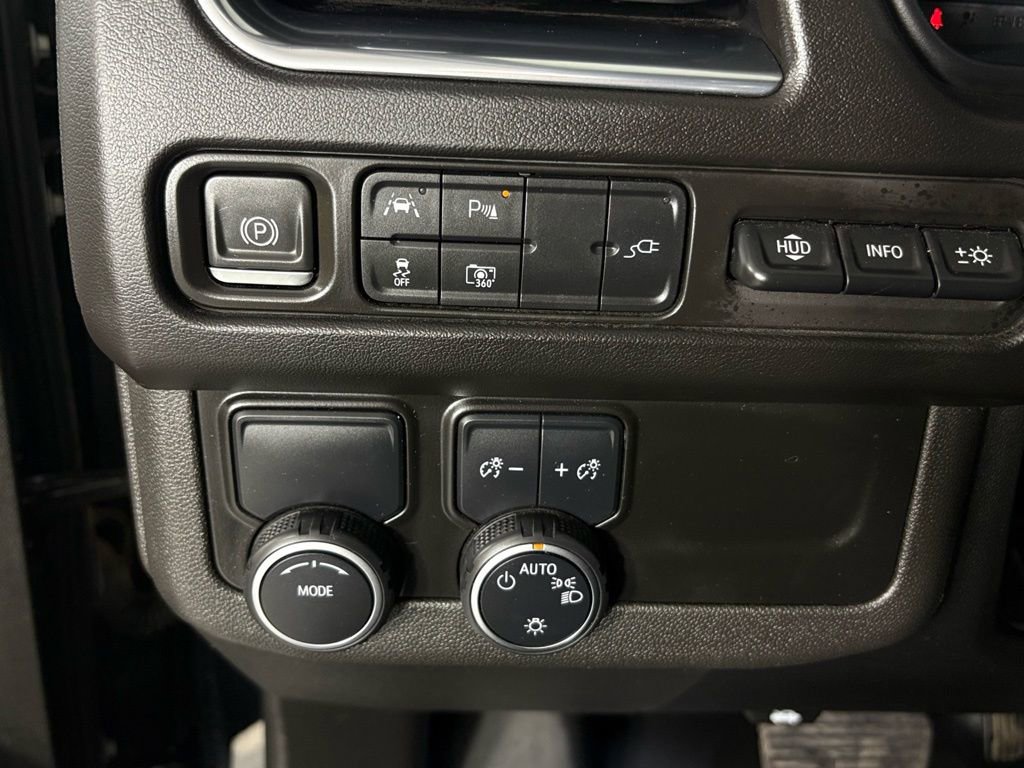 Used 2022 Chevrolet Tahoe Premier w/ Premium Package 2 image 28