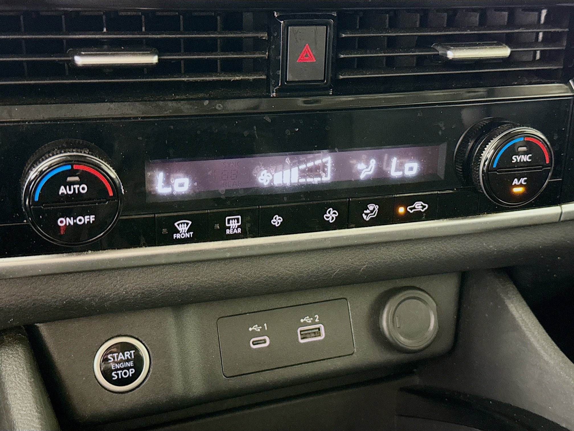 Used 2023 Nissan Rogue SV FWD image 17