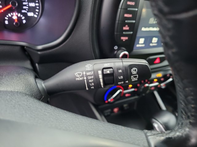 Used 2021 Kia Soul GT-Line FWD image 26