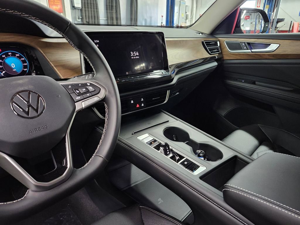 New 2026 Volkswagen Atlas SE image 9