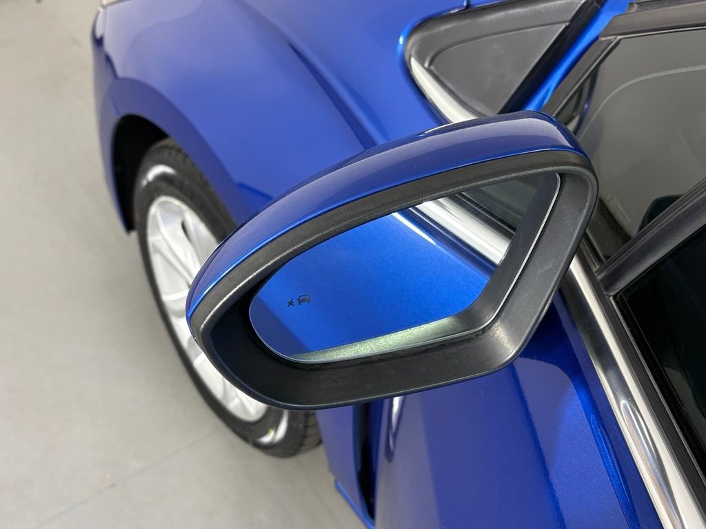 Certified 2019 Chevrolet Cruze LT w/ Convenience Package FWD image 12