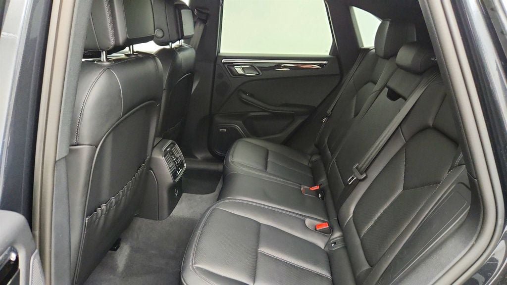Used 2024 Porsche Macan S w/ Premium Plus Package AWD/4WD image 21