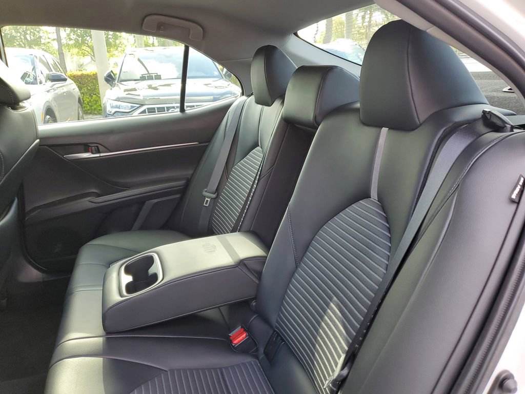Used 2023 Toyota Camry SE w/ Convenience Package image 11