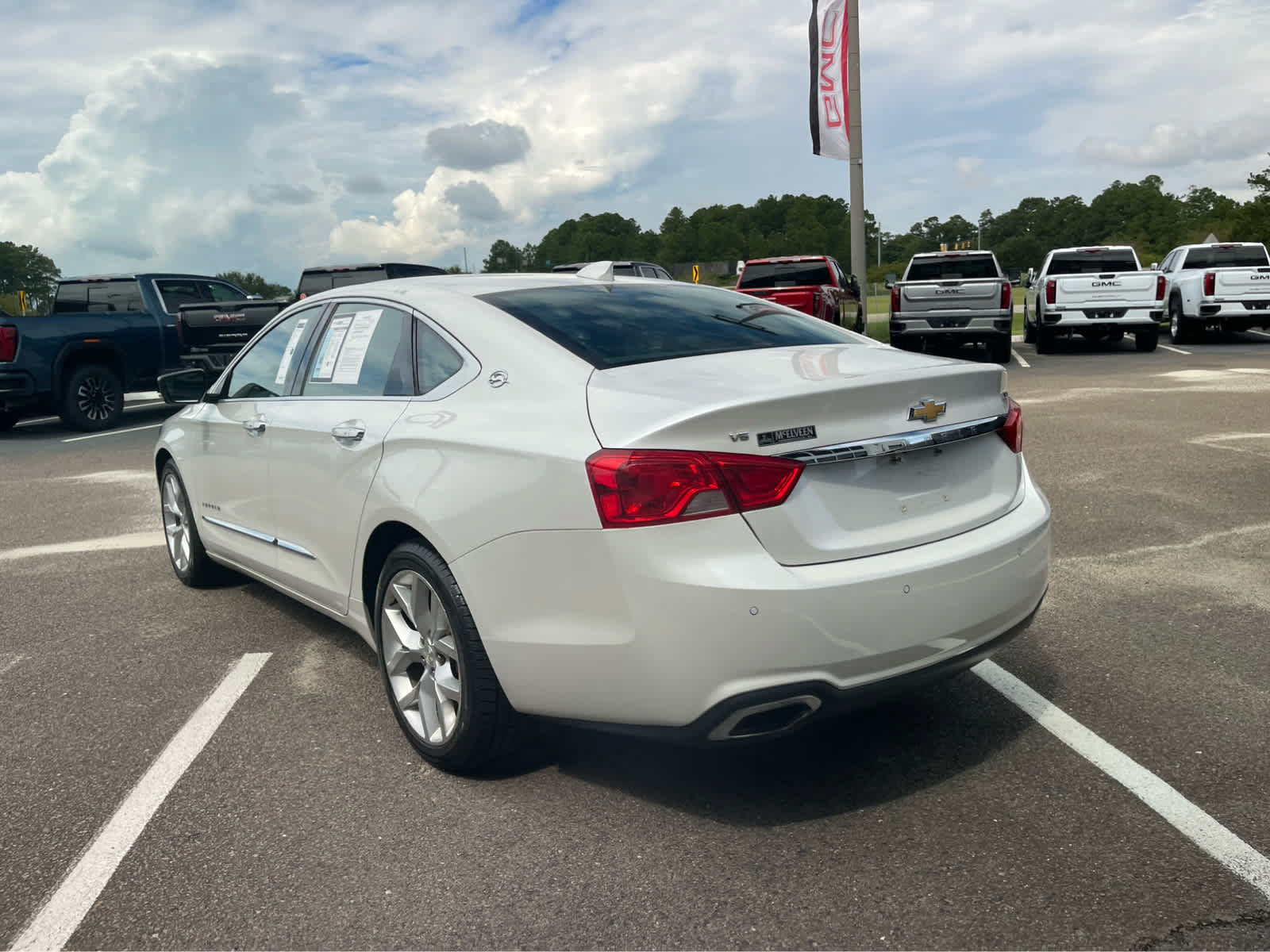 Used 2017 Chevrolet Impala Premier w/ Enhanced Convenience Package FWD image 7
