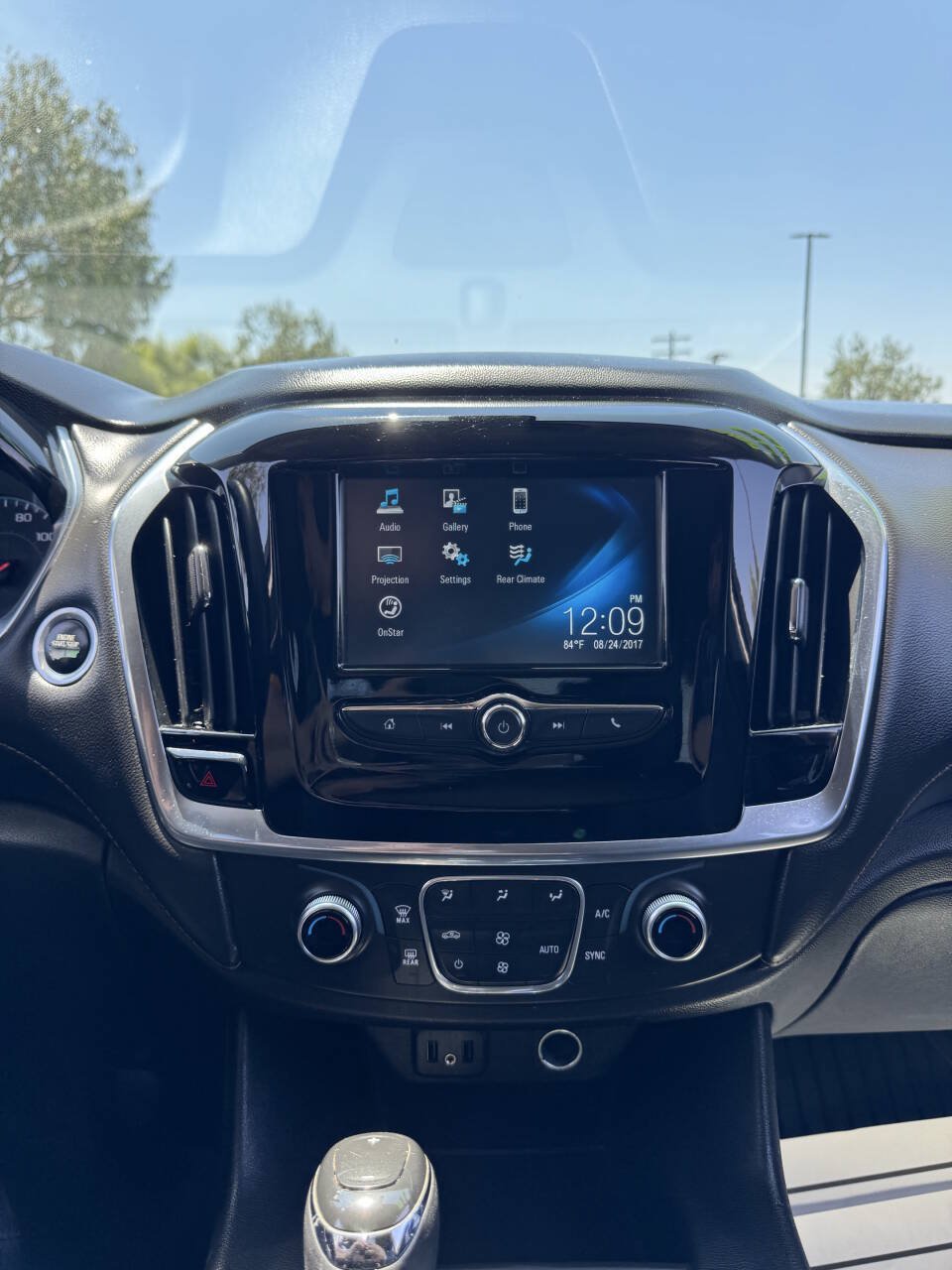 Used 2018 Chevrolet Traverse LT FWD image 23