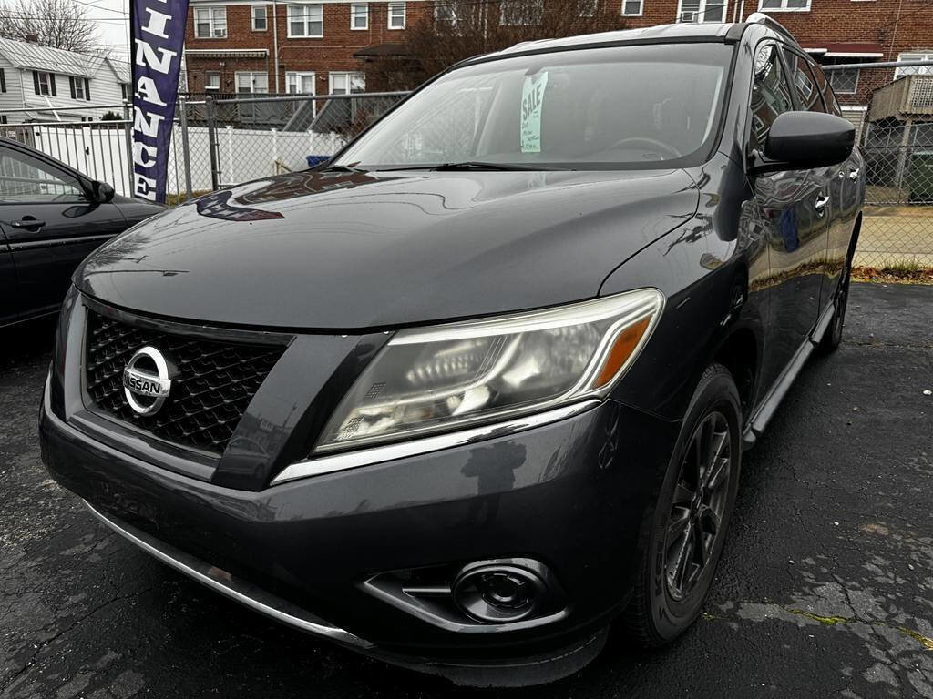 Used 2013 Nissan Pathfinder SV image 1