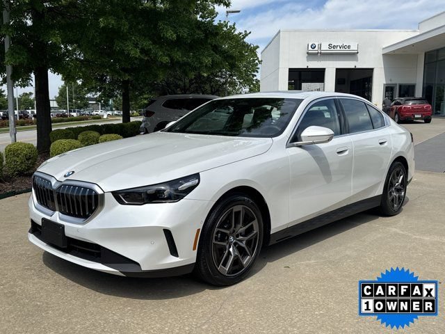 Used 2026 BMW 530i xDrive AWD/4WD image 1