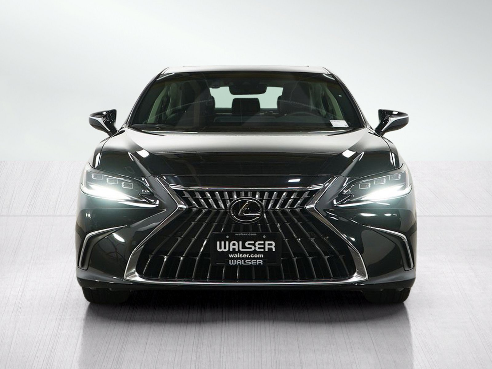 Used 2025 Lexus ES 300h FWD image 9
