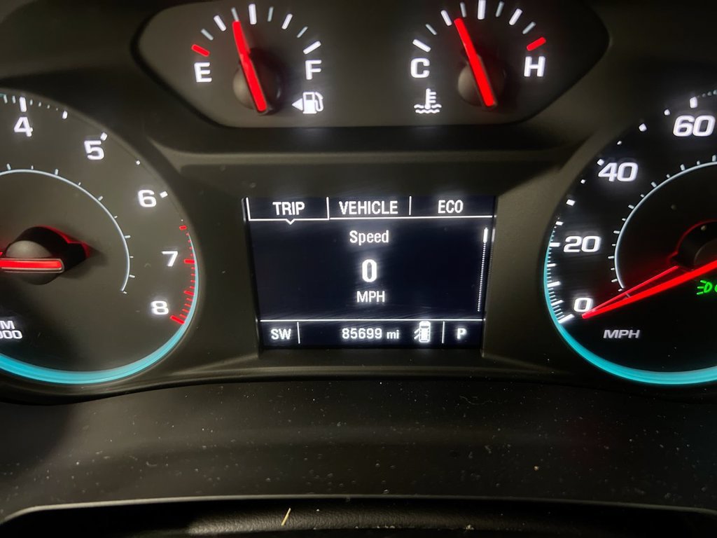 Used 2023 Chevrolet Traverse LS FWD image 13