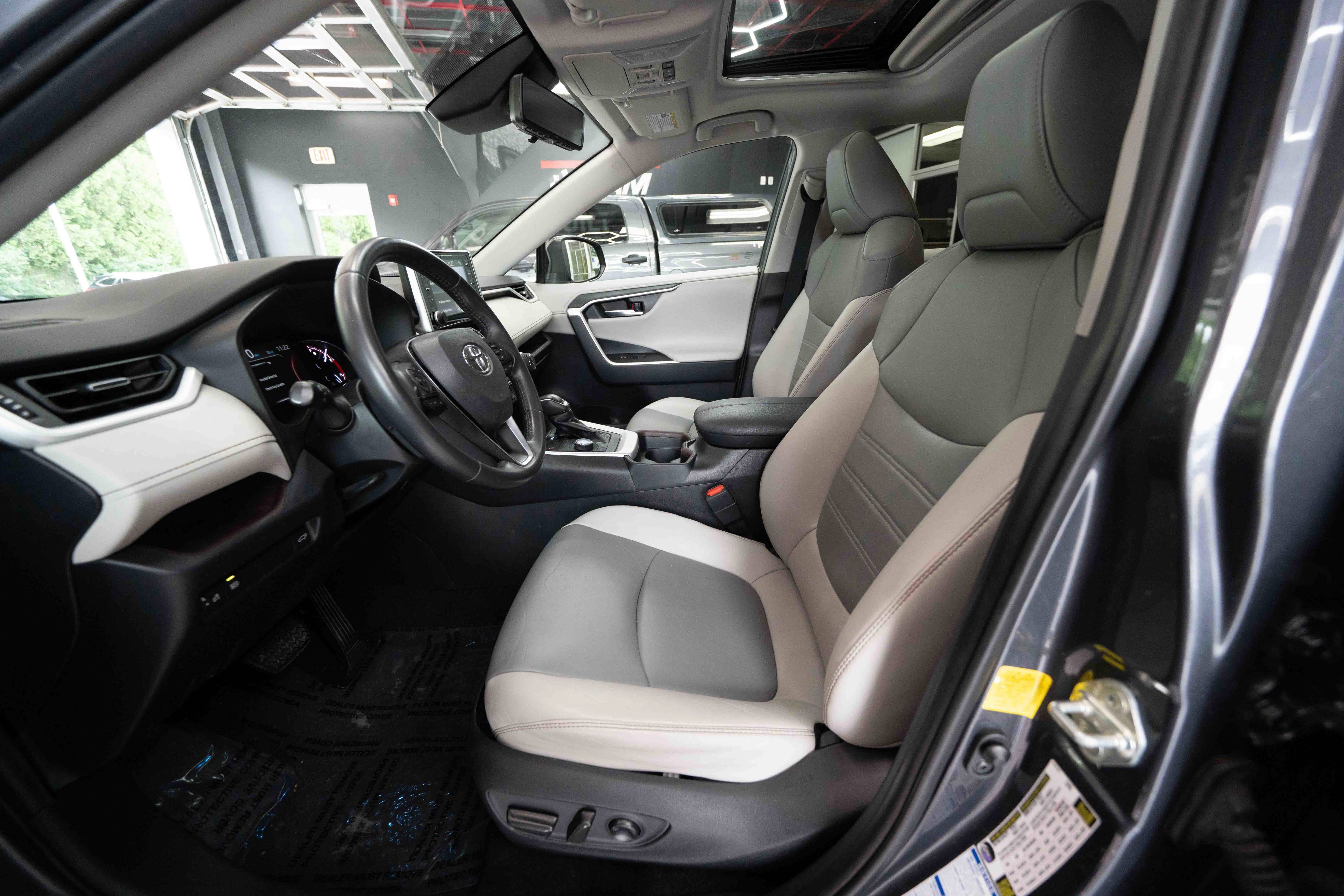 Used 2019 Toyota RAV4 Limited w/ All Weather Liner Package AWD/4WD image 9