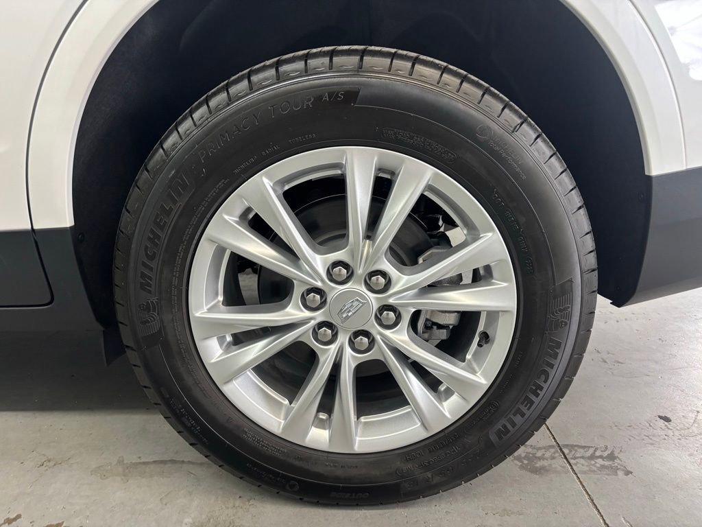 New 2025 Cadillac XT5 Luxury image 13