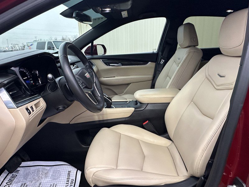 Used 2018 Cadillac XT5 FWD image 18
