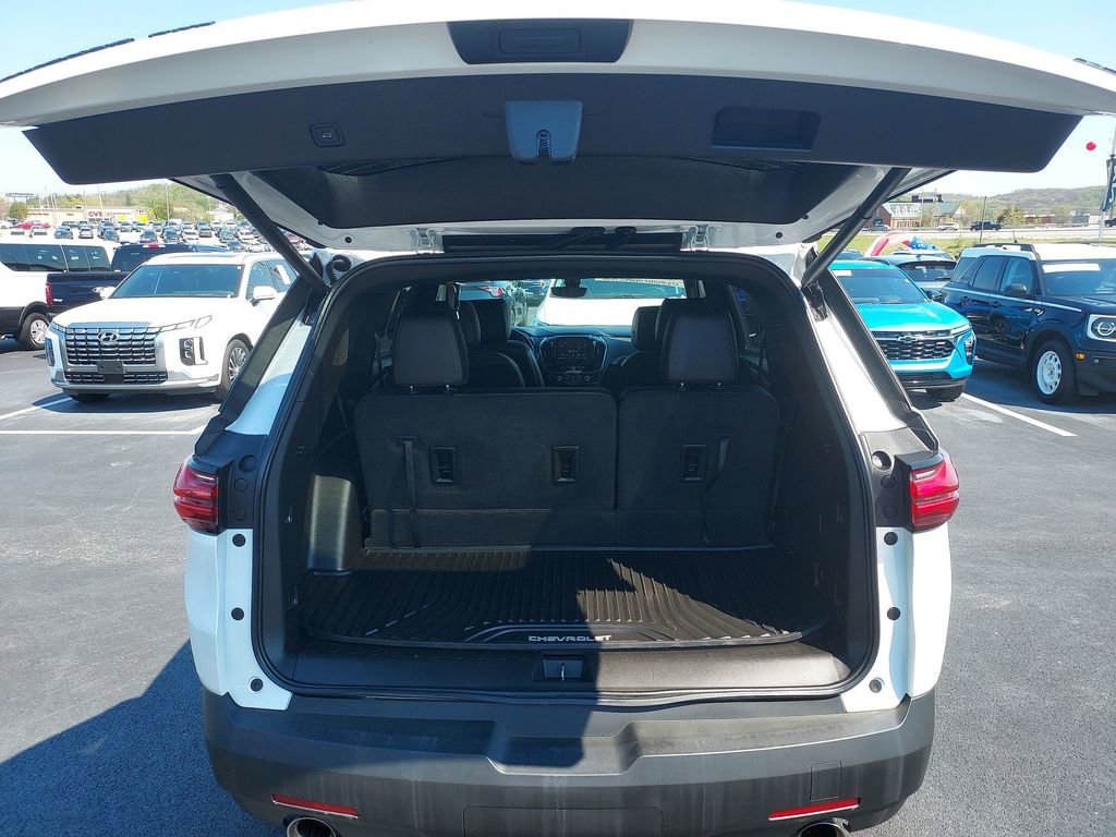 Used 2023 Chevrolet Traverse RS image 30