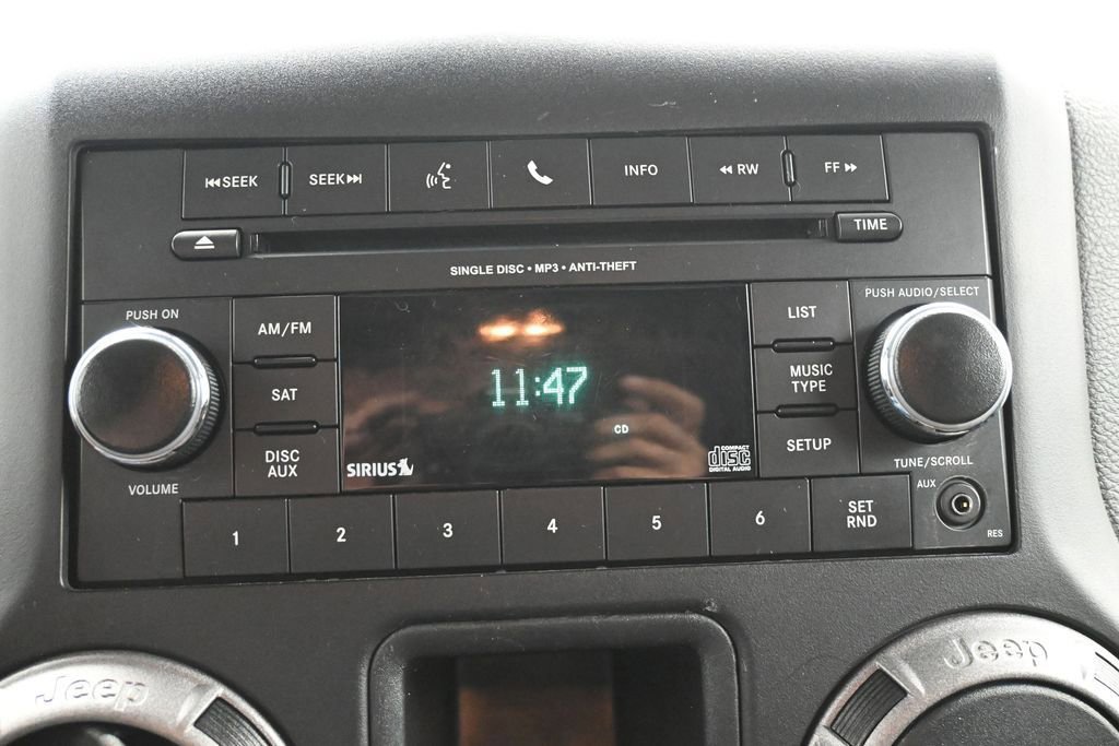 Used 2017 Jeep Wrangler Unlimited Sport w/ Connectivity Group image 17