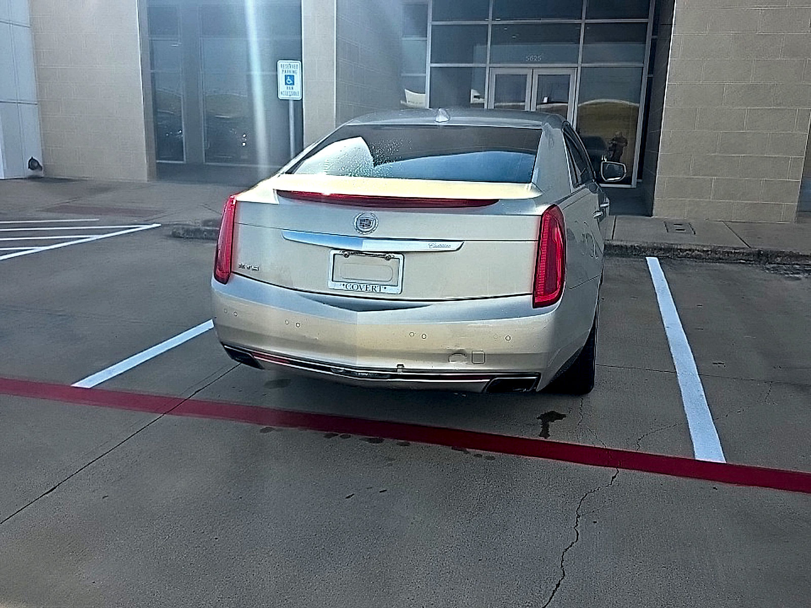 Used 2015 Cadillac XTS Luxury w/ Driver Awareness Package FWD image 12