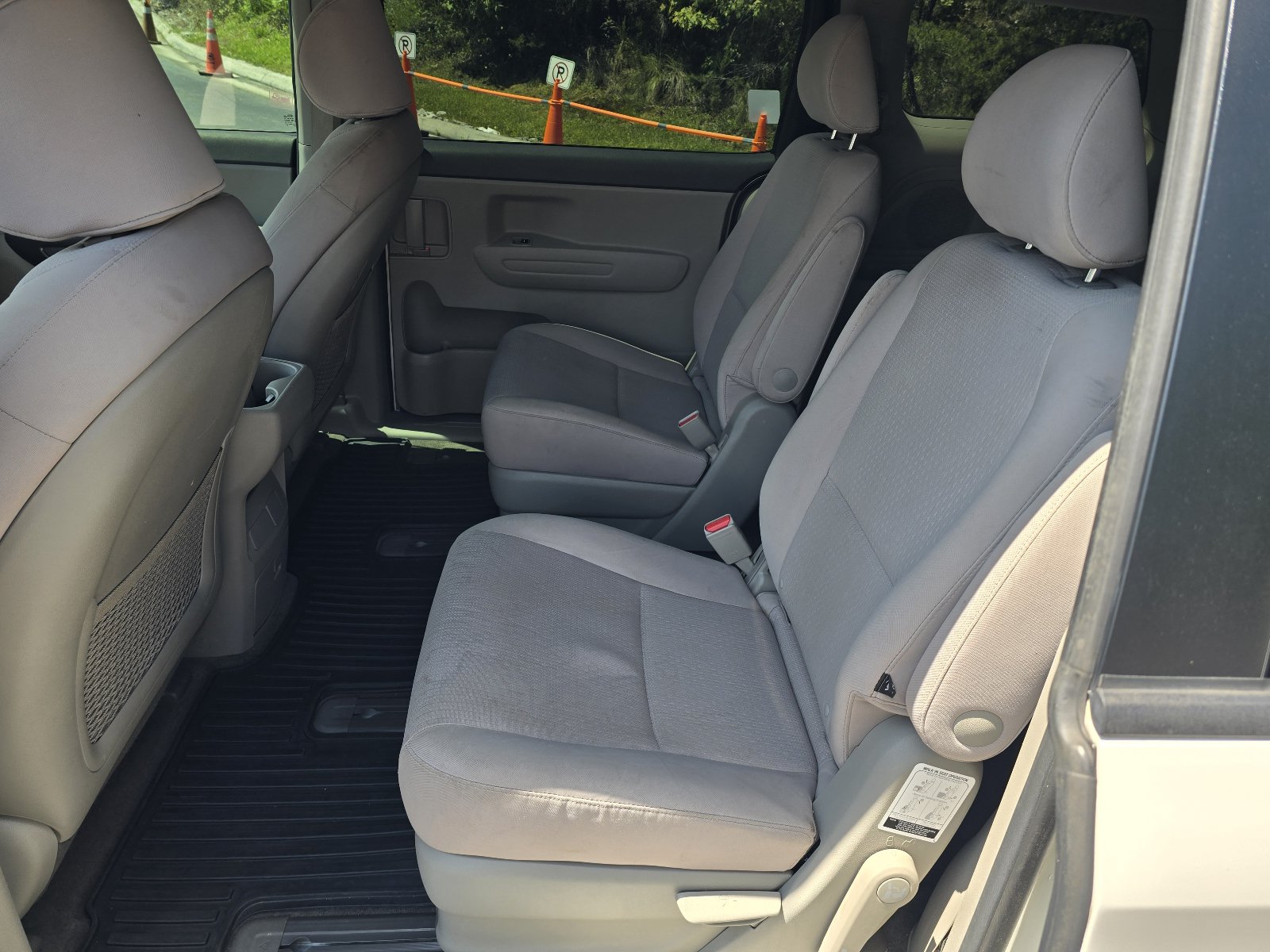 Used 2018 Kia Sedona L FWD image 11