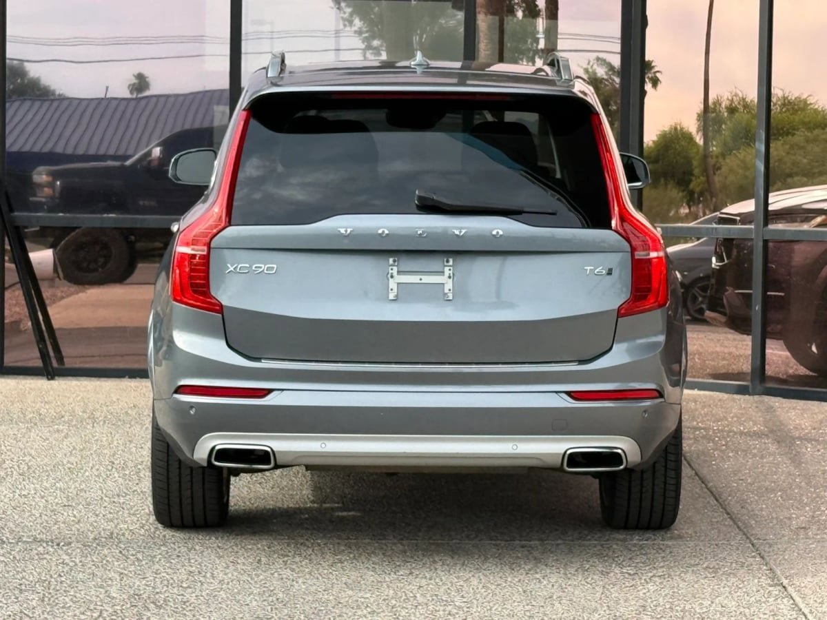 Used 2016 Volvo XC90 T6 Momentum w/ Momentum Plus Package AWD/4WD image 9