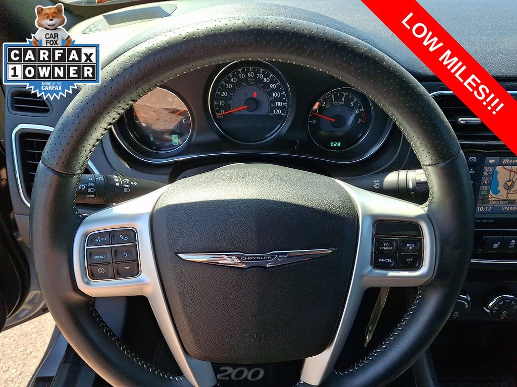 Used 2013 Chrysler 200 S FWD image 17