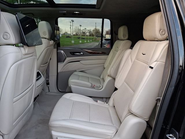 Used 2021 Cadillac Escalade ESV Premium Luxury Platinum image 11
