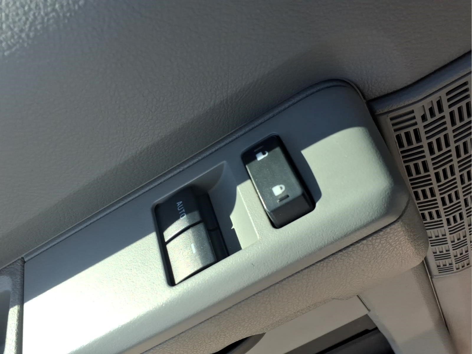 Used 2022 Ford E-350 and Econoline 350 Super Duty w/ Power Windows & Locks Group RWD image 16