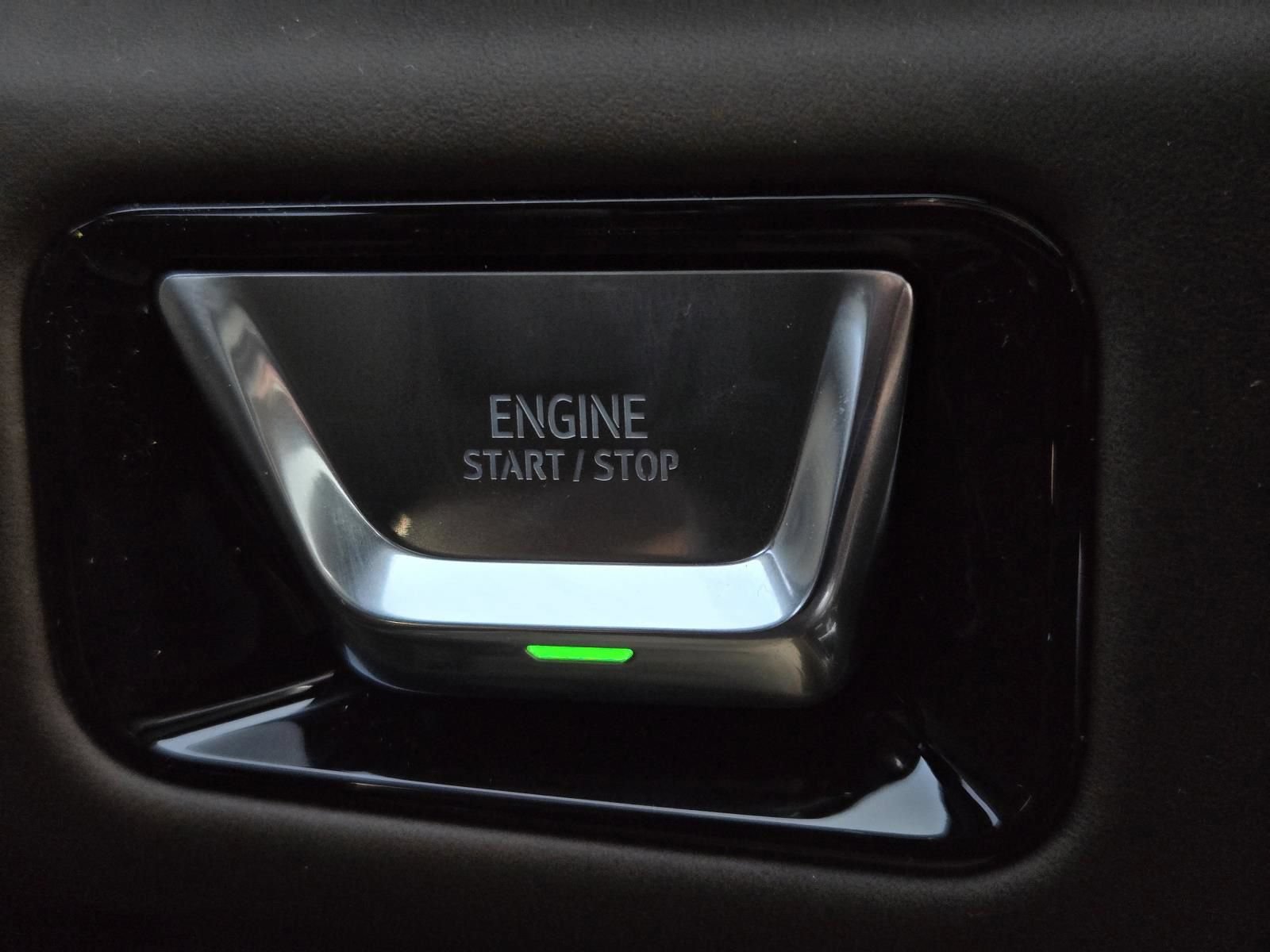 New 2026 GMC Yukon XL Denali Ultimate AWD/4WD image 15