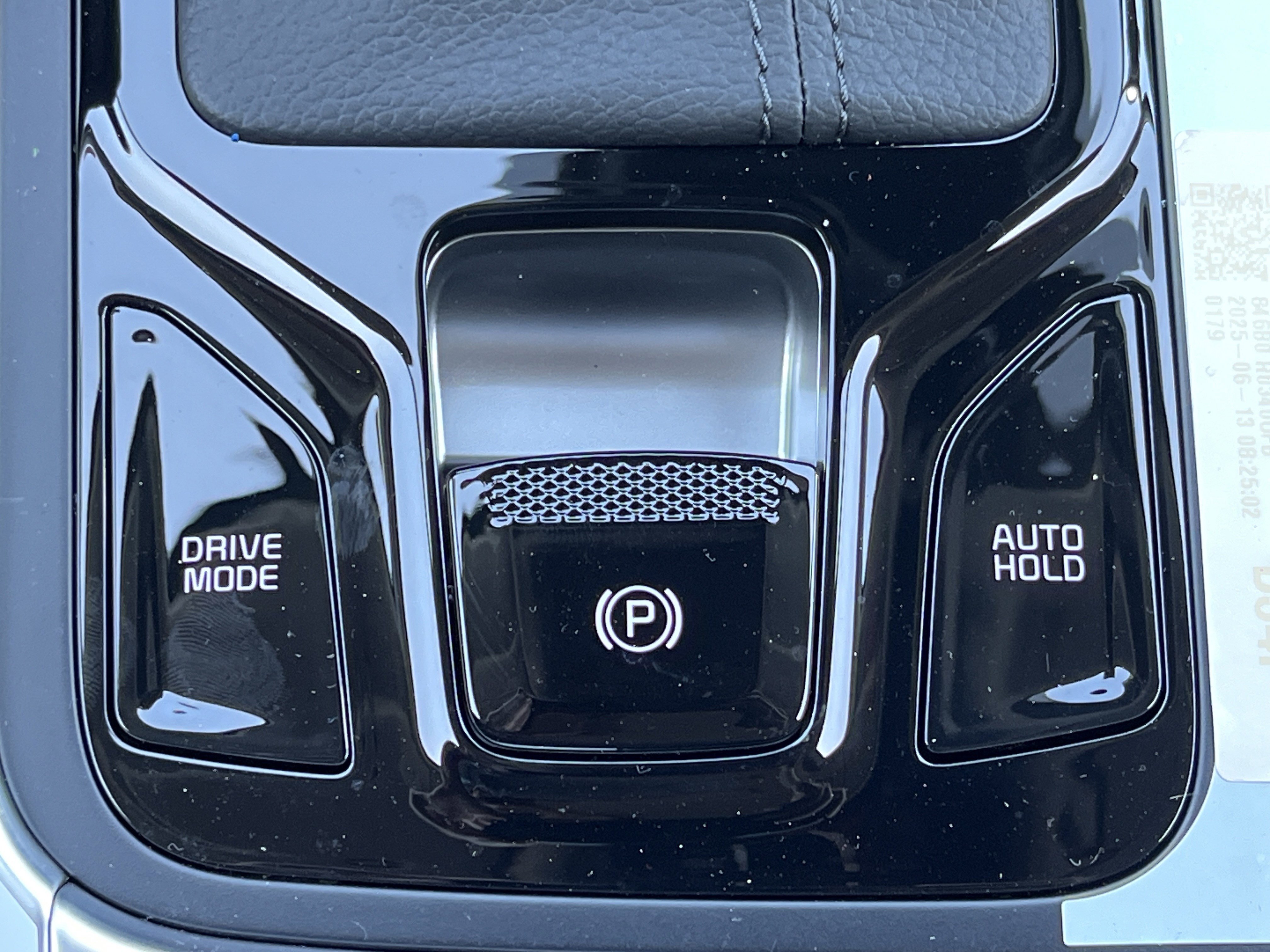 New 2026 Kia Carnival SX w/ SX Dark Edition Package image 10