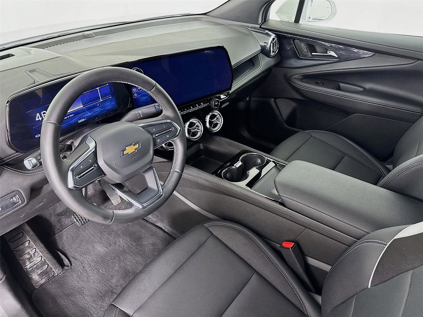 Used 2024 Chevrolet Blazer EV LT image 11