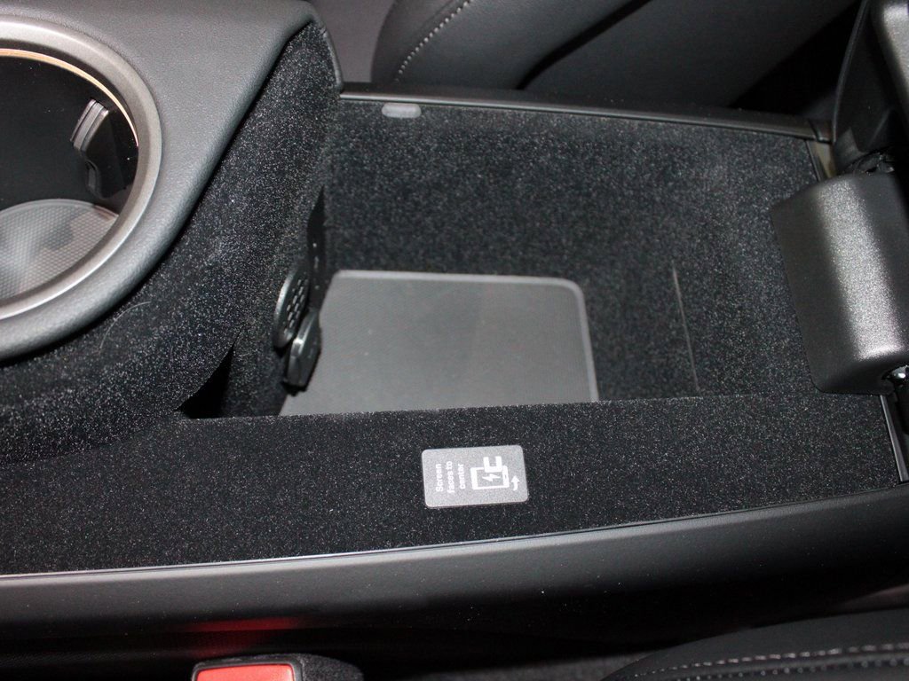 Certified 2025 Porsche Taycan image 34