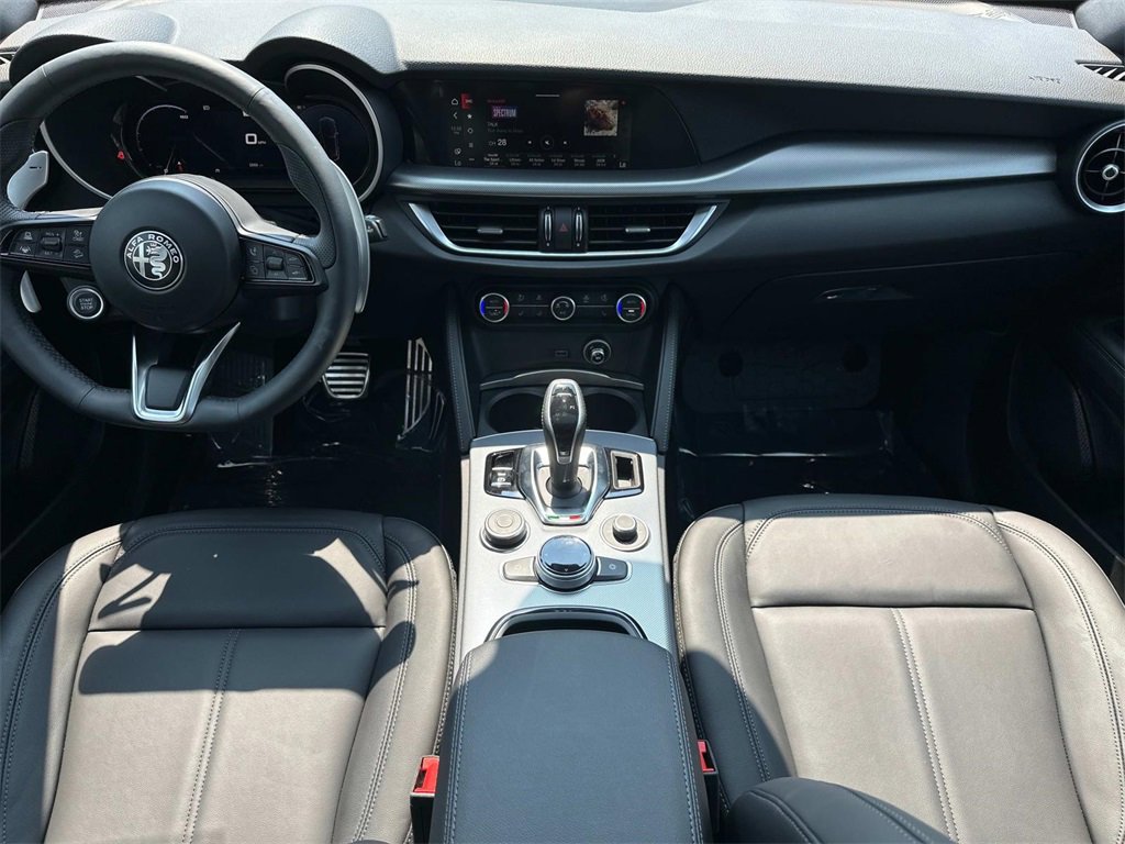 New 2025 Alfa Romeo Stelvio Sprint w/ Convenience Package image 3