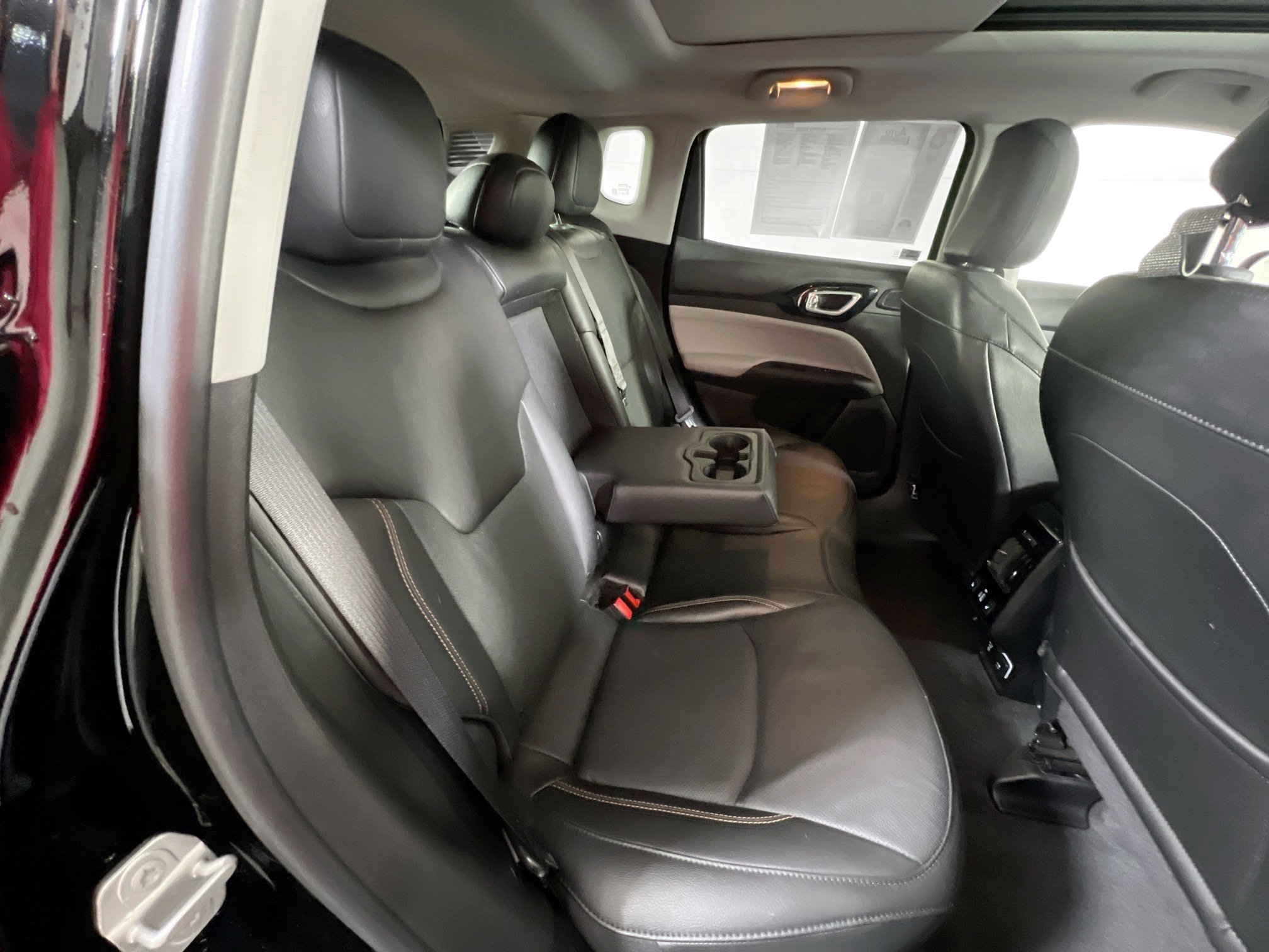 Used 2022 Jeep Compass Limited w/ Elite Group image 28