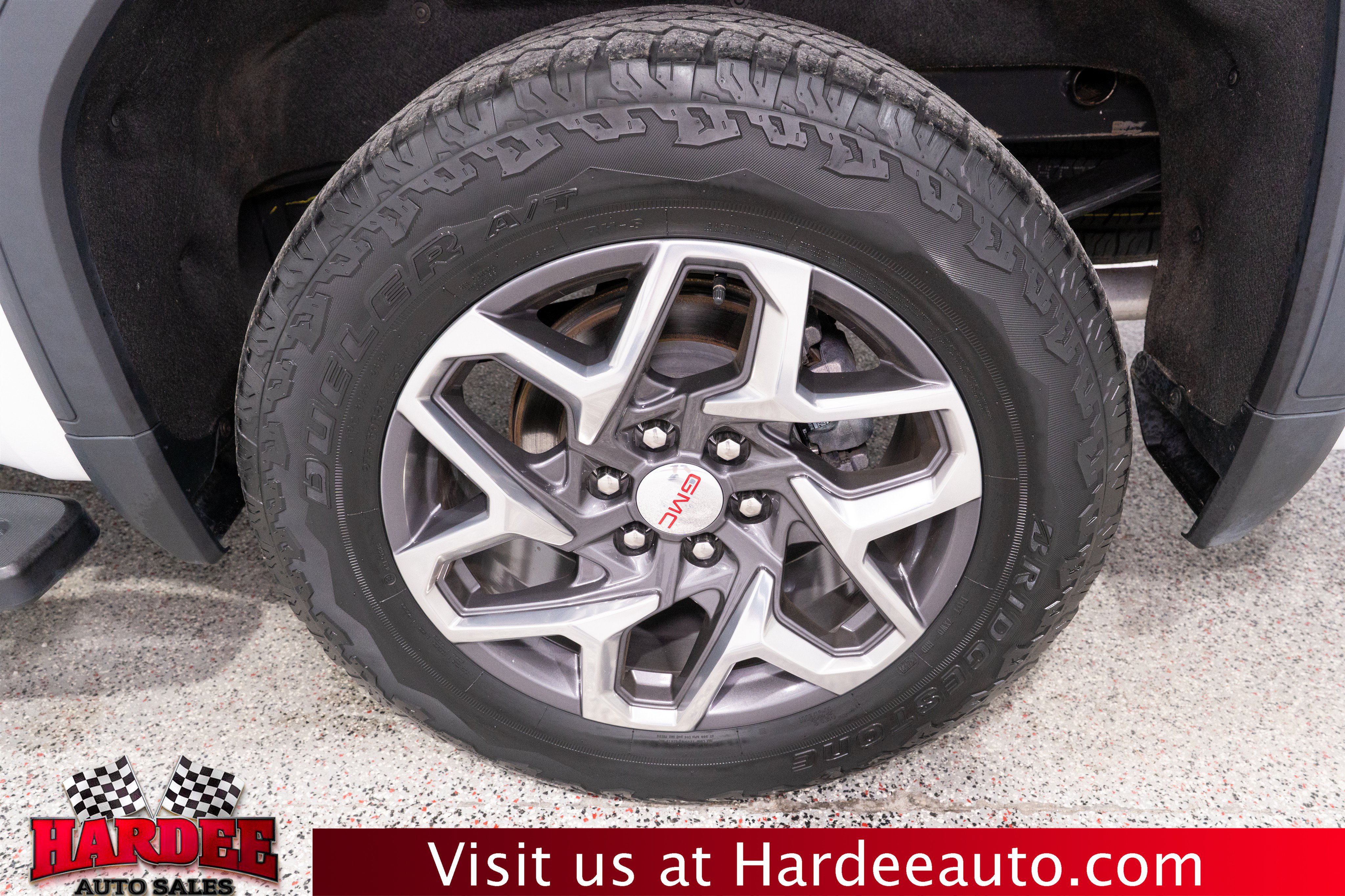 Used 2023 GMC Sierra 1500 SLT w/ SLT Premium Package AWD/4WD image 10