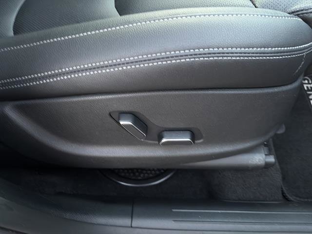 Used 2025 Genesis GV70 2.5T image 10