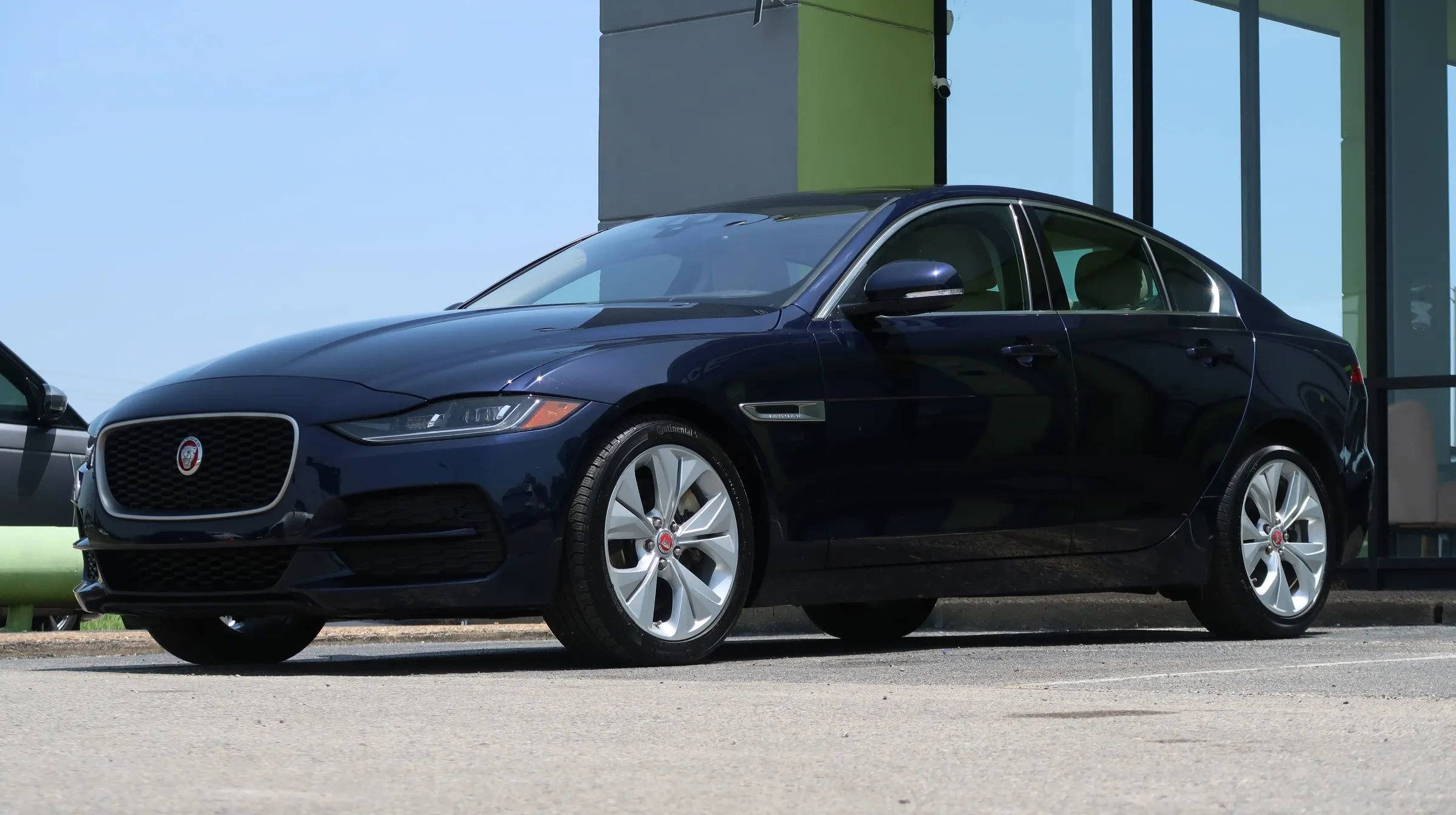 Used 2020 Jaguar XE S image 6