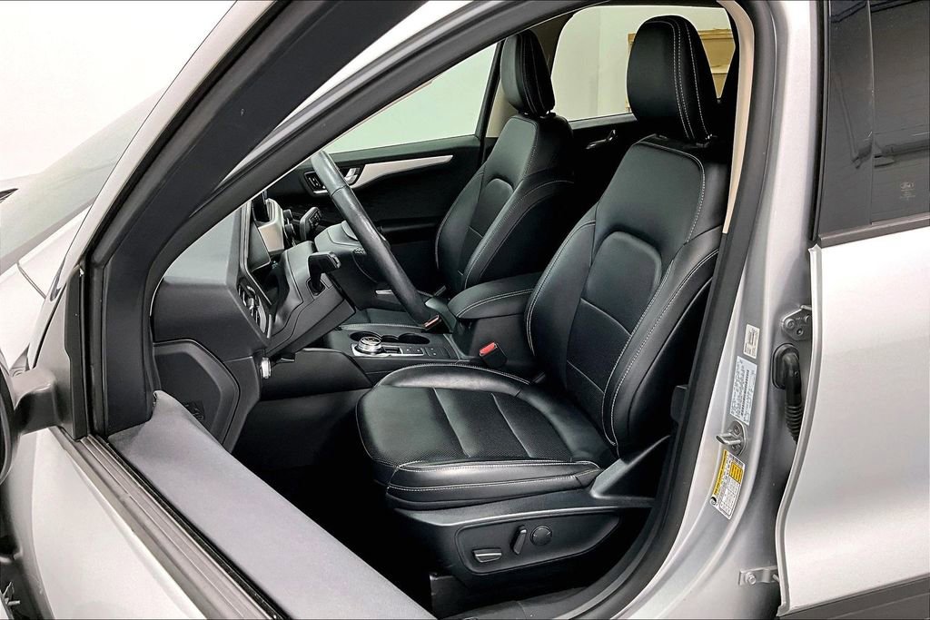 Used 2020 Ford Escape SEL image 32