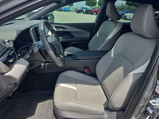 Used 2025 Toyota Camry SE w/ Convenience Package FWD image 14