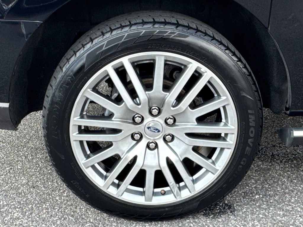 Used 2024 Ford Expedition Max Limited image 17