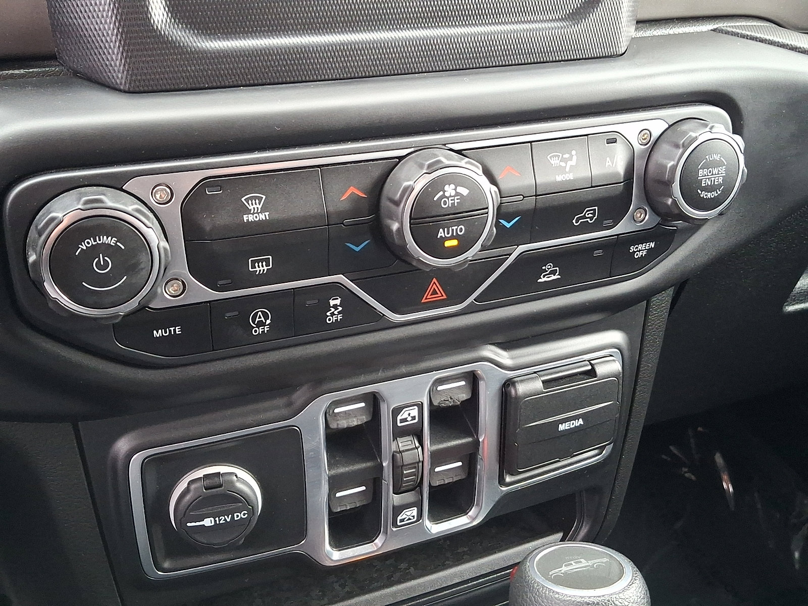 Used 2020 Jeep Gladiator Sport w/ Quick Order Package 24S image 15