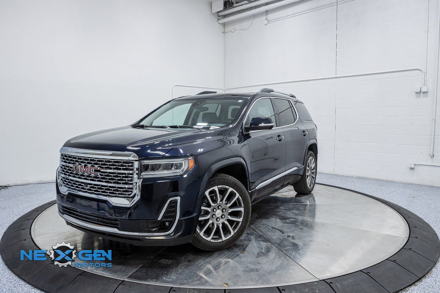 Used 2021 GMC Acadia Denali w/ Denali Ultimate Package image 3