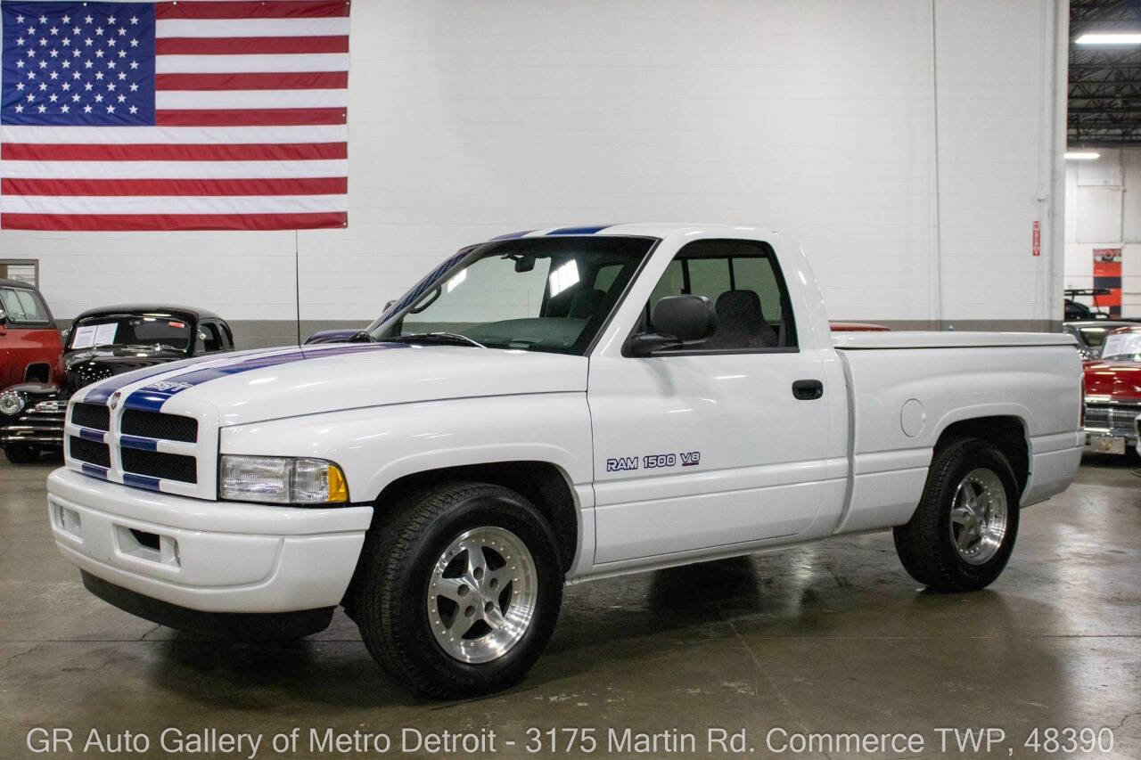 Used 1998 Dodge Ram 1500 Truck 2WD Regular Cab image 1
