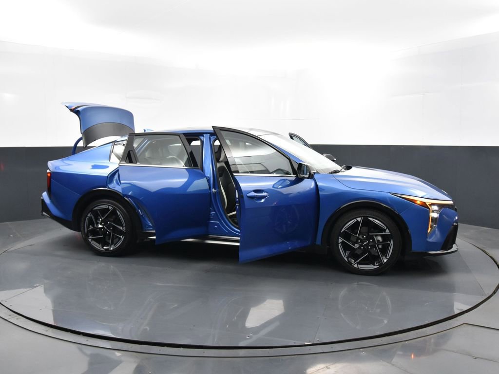 Certified 2025 Kia K4 GT-Line w/ GT-Line Premium Package image 40