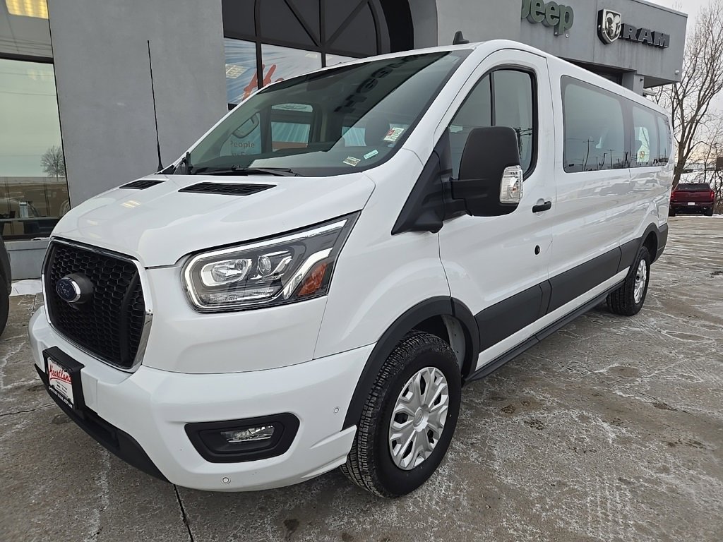 Used 2023 Ford Transit 350 XLT image 2