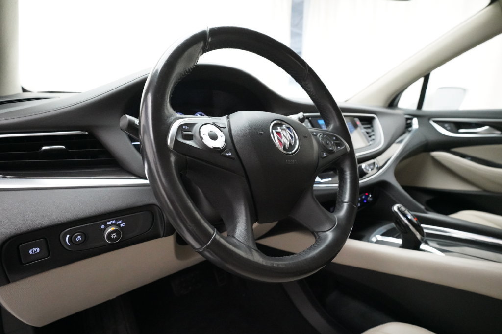 Used 2020 Buick Enclave Essence w/ Sound and Sites Package AWD/4WD image 8