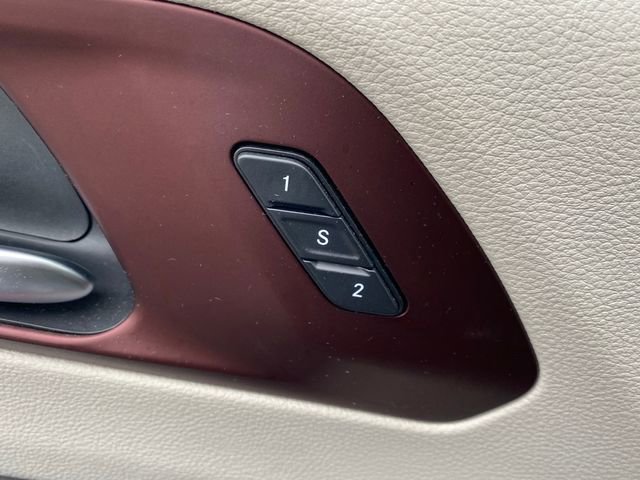 Used 2019 Chrysler Pacifica Limited image 12