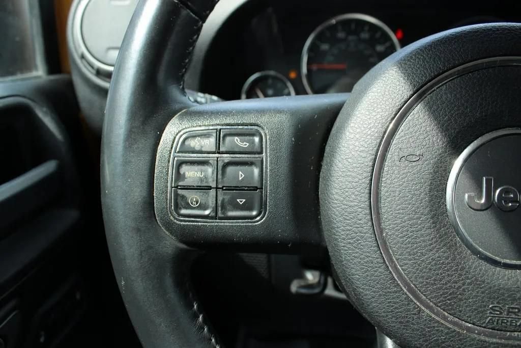 Used 2014 Jeep Wrangler Unlimited Sport w/ Quick Order Package 24S AWD/4WD image 9