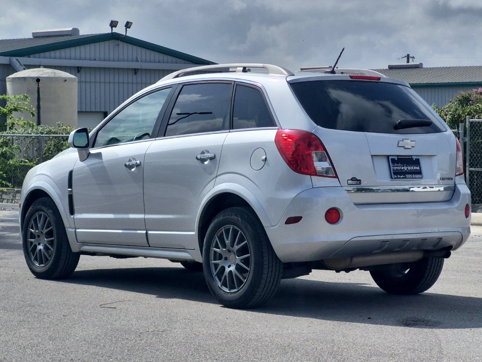 Used 2014 Chevrolet Captiva Sport LT FWD image 3