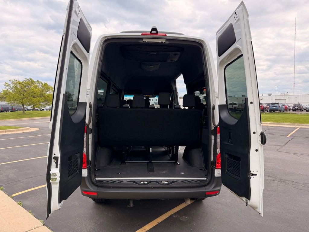 Used 2024 Mercedes-Benz Sprinter 2500 image 25