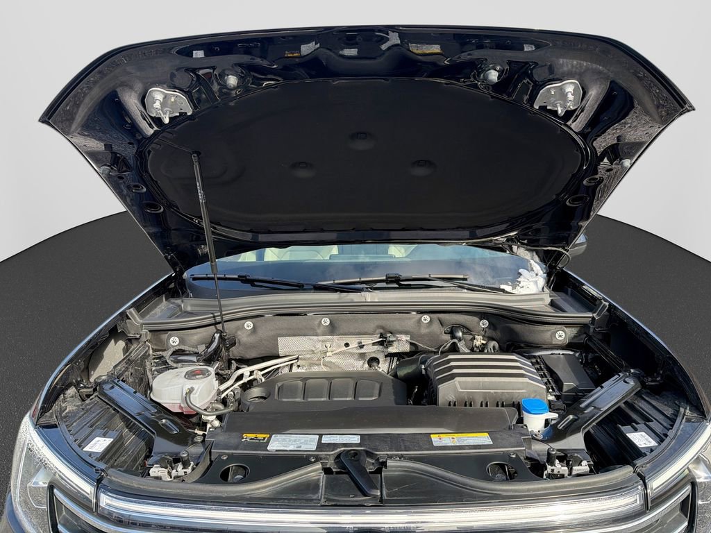 Used 2025 Volkswagen Atlas SE image 42