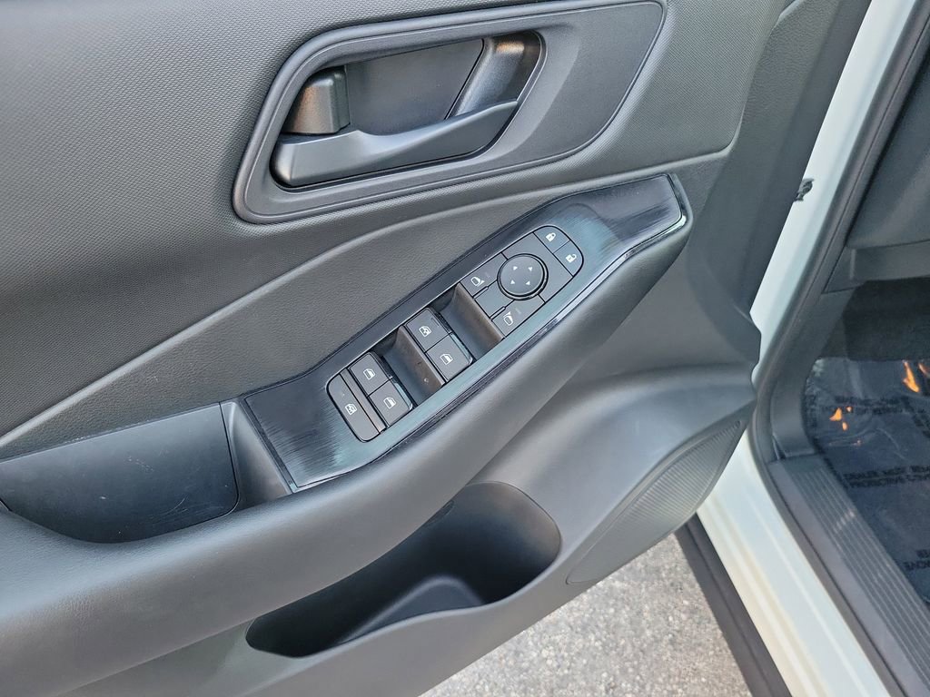 Certified 2025 Nissan Rogue S image 16