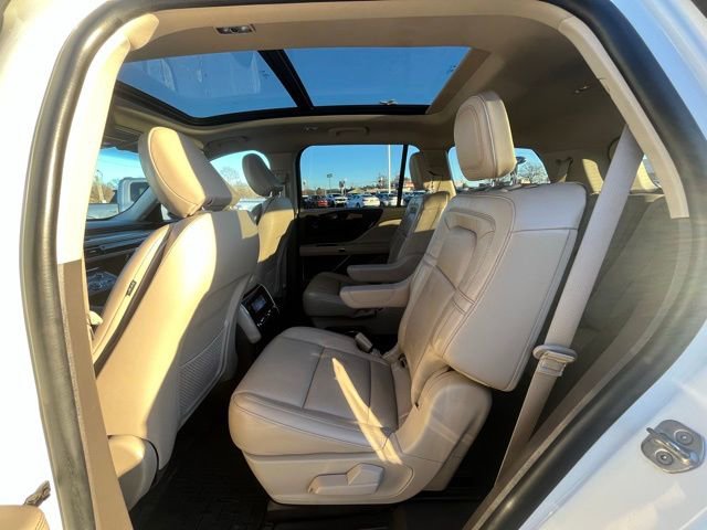Used 2022 Lincoln Aviator Grand Touring w/ Elements Package Plus image 10