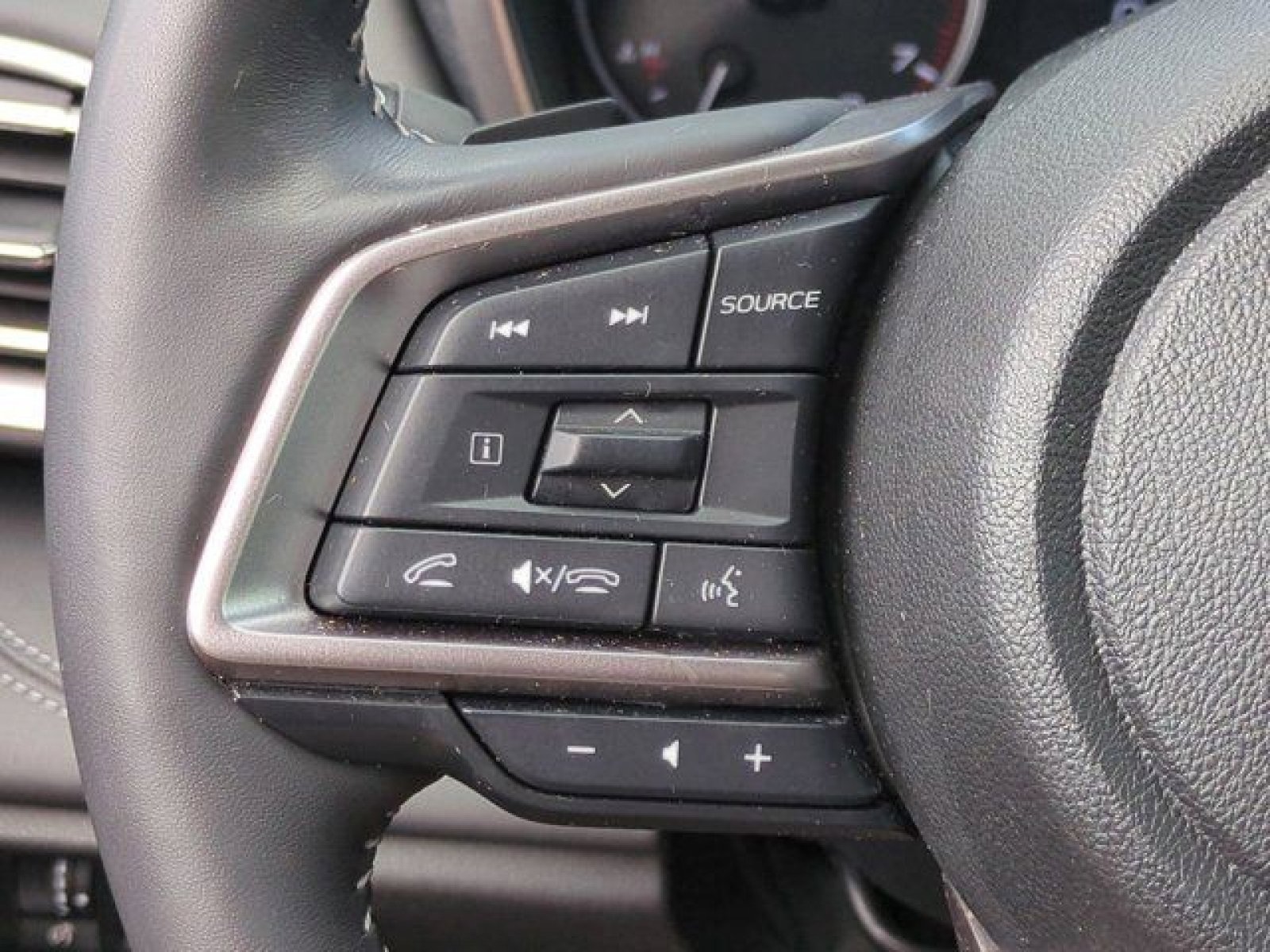 Used 2023 Subaru Outback Touring AWD/4WD image 24